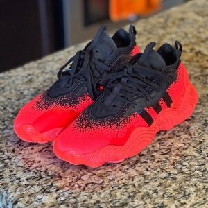 Adidas Trae Young Basketball shoes size 7.5 men